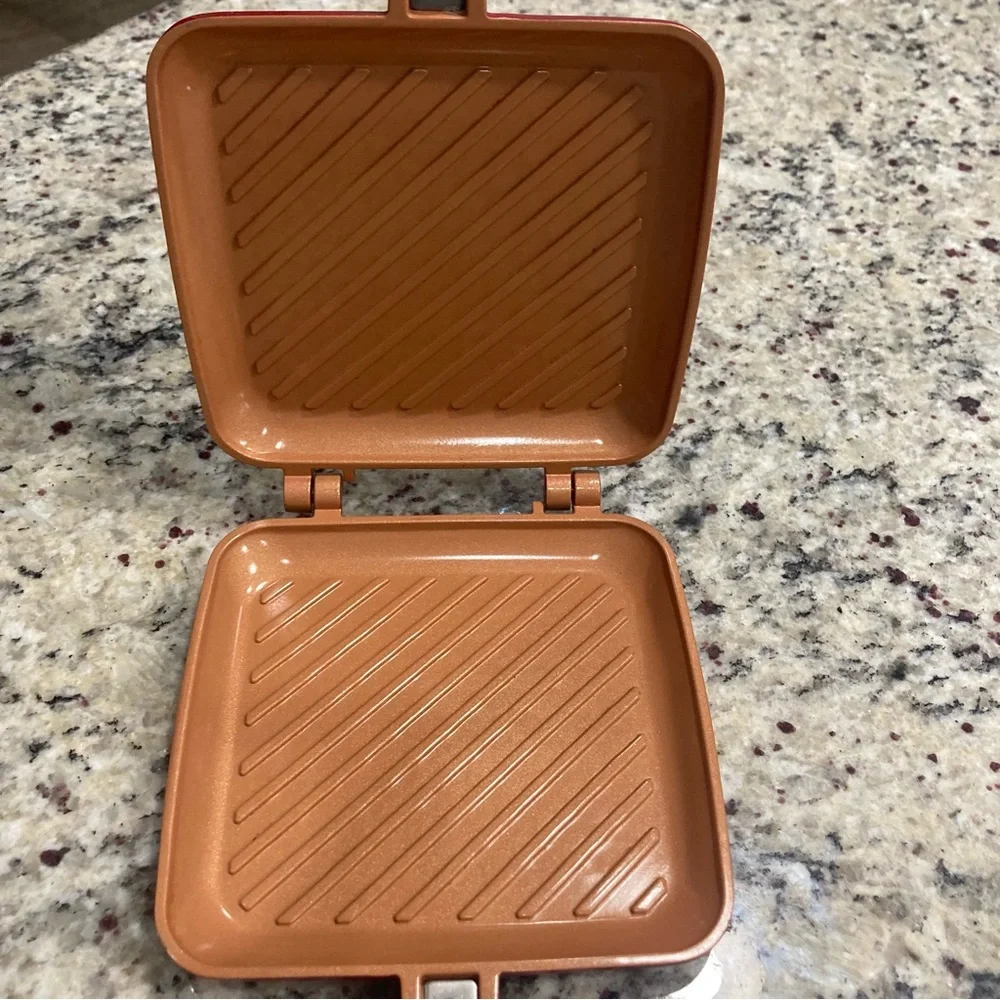 Red Copper Flipwhich sandwich griller cooker in red No signs of use - Picture 3 of 7